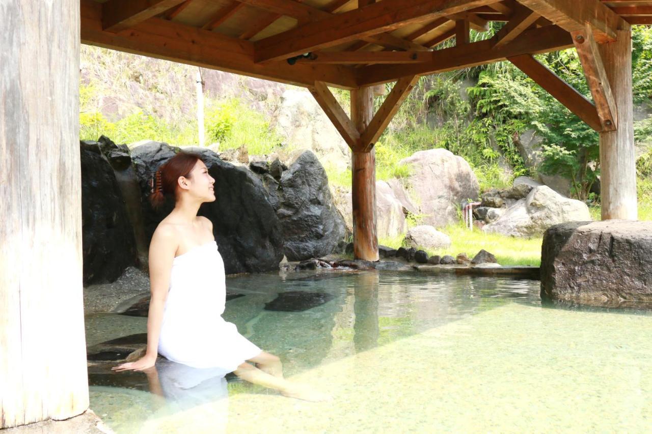Usuki Yunosato Hotel Saiki Buitenkant foto